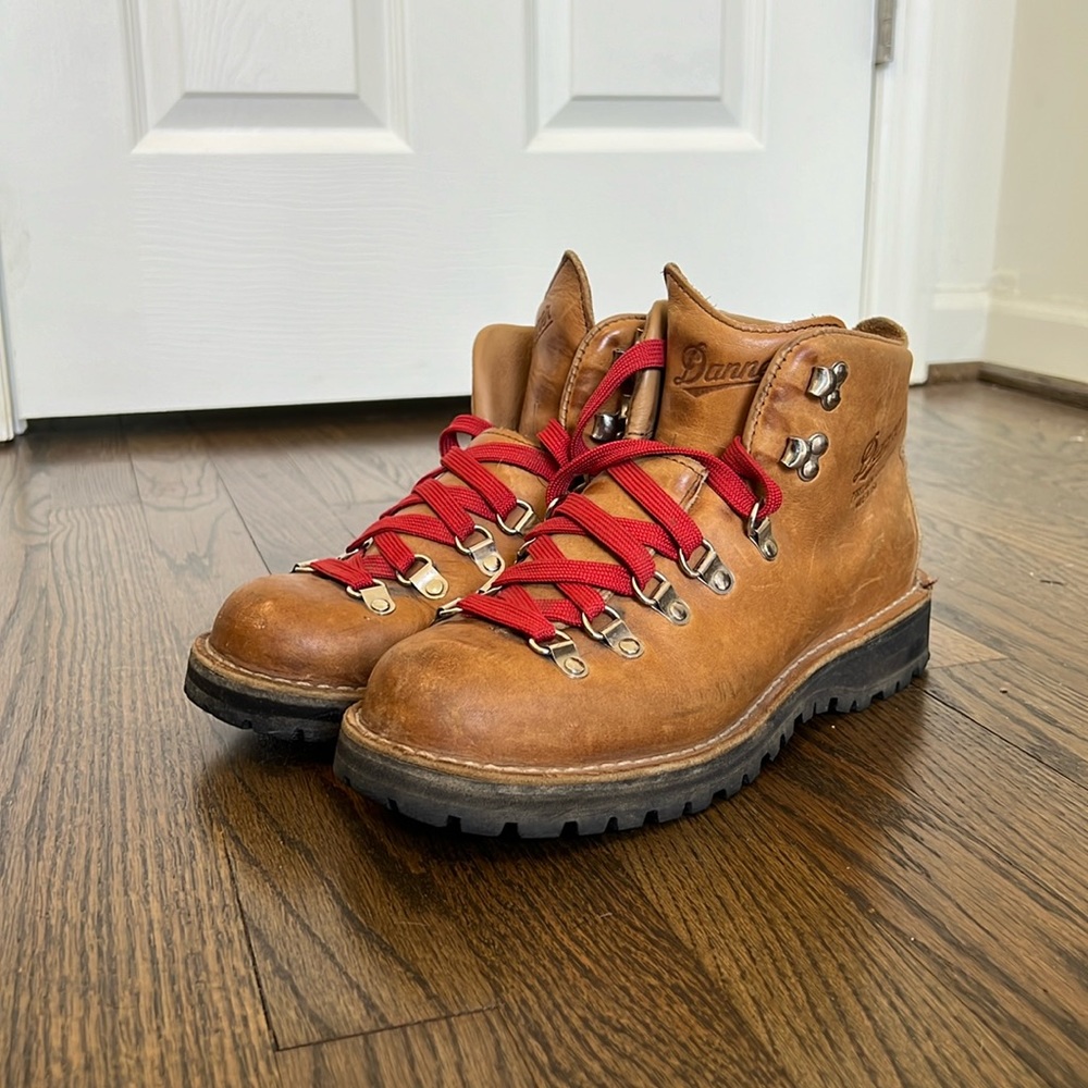 Danner Mountain Light Cascade Boots - 9M